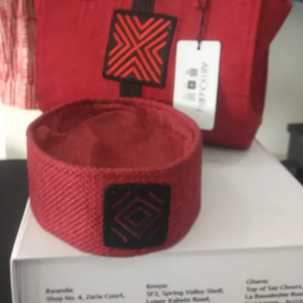 Nadiaka Red Handbag with hat